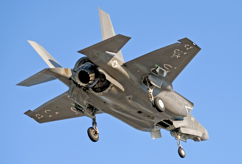 Illustration for article titled El caza F-35B ya puede operar, ¿pero está preparado para el combate?